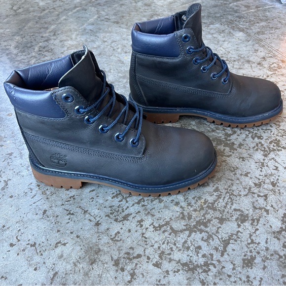Timberland Premium Navy Blue Leather Boots - Boys Size 5 / Women’s 7 - Picture 5 of 13